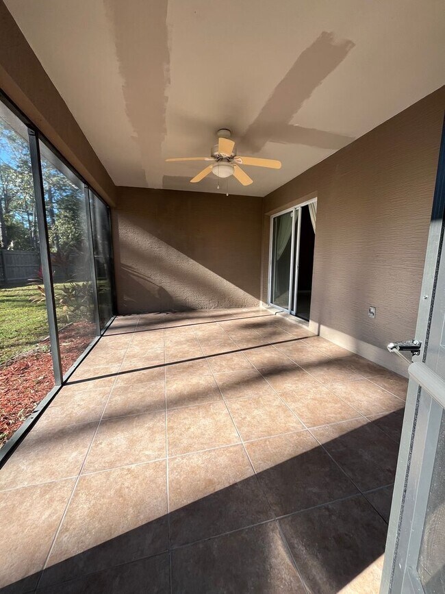 Building Photo - Beautiful Fenced in Yard on a cul-de-sac!!!