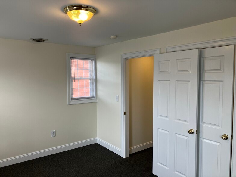 Building Photo - 509 Pine St