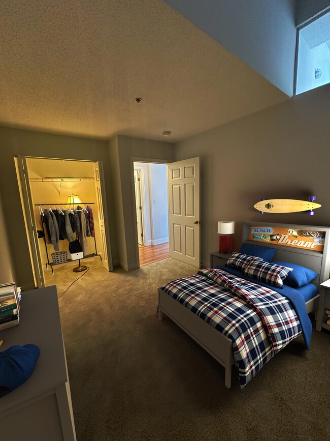 Second bedroom with virtual stagine - 200 Market St