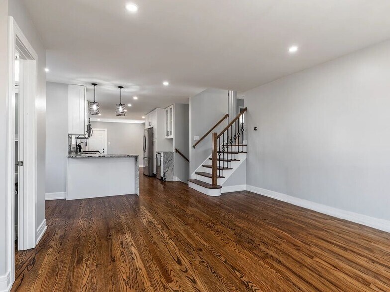 Building Photo - 7225 E Prairie Rd