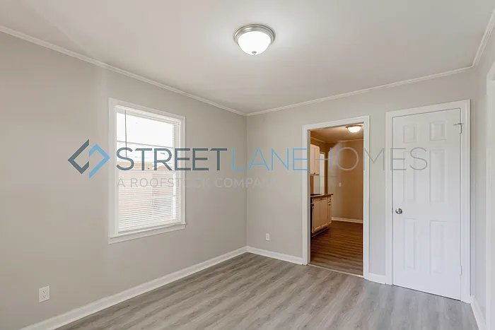 Building Photo - 3042 Bethune Ave