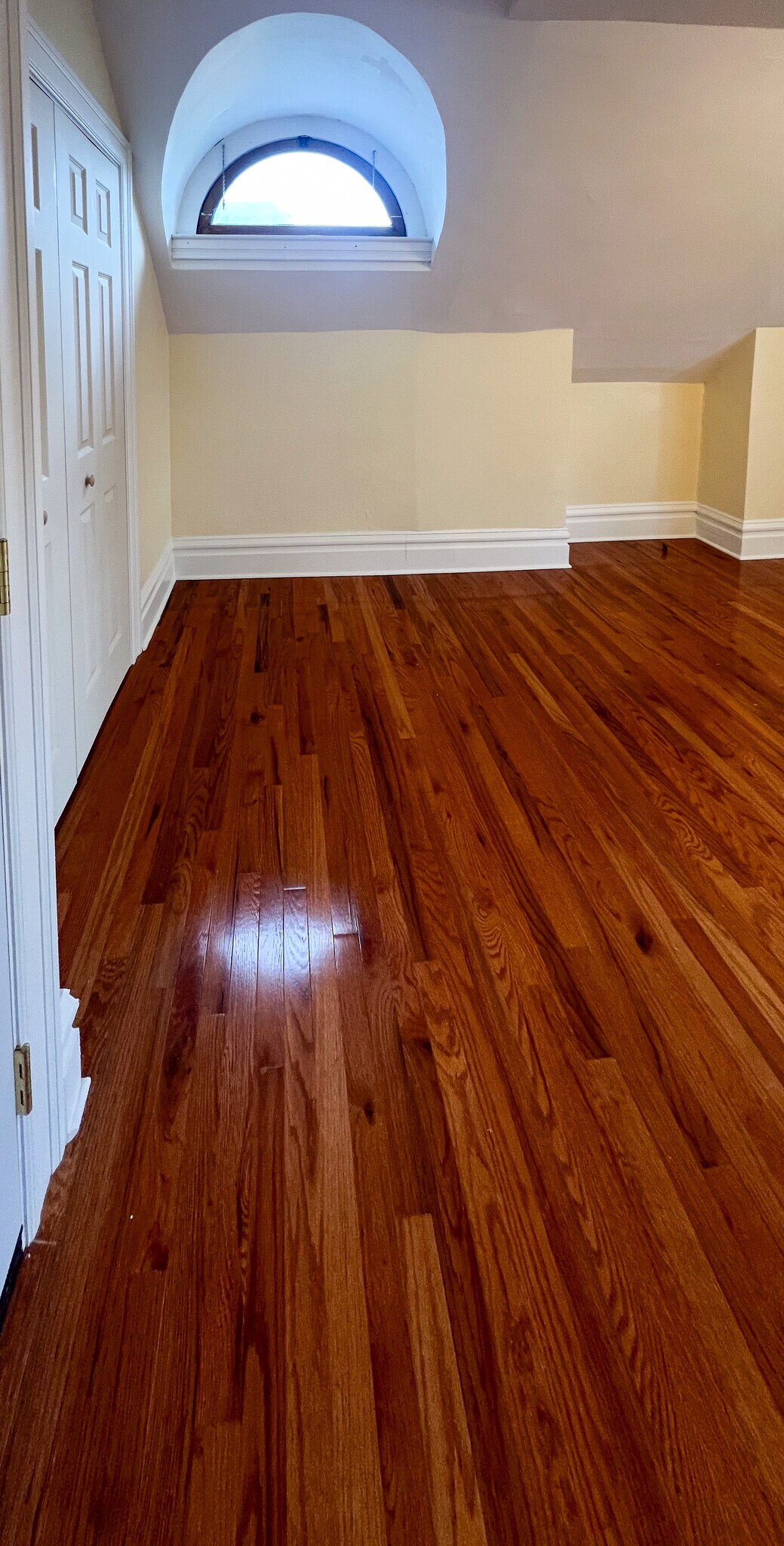 Building Photo - 926 Savannah Ave