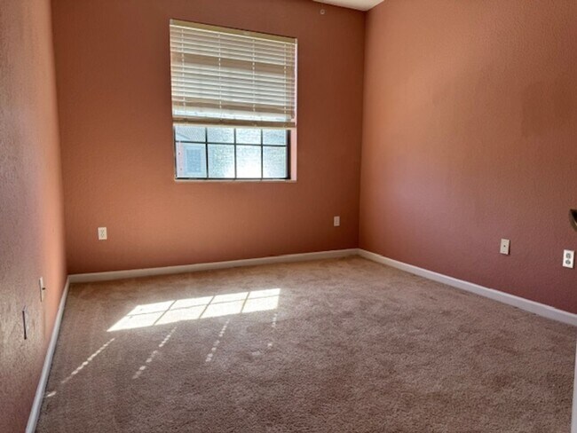 Building Photo - Peaceful 4 Bedroom 3 Full Bath Townhome In...