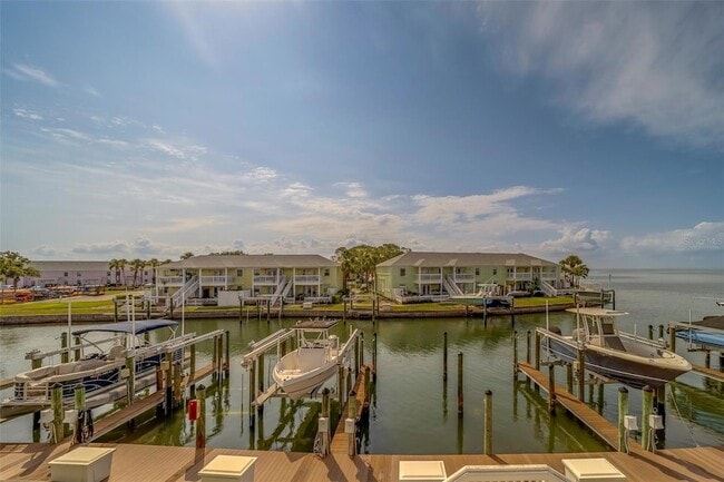 Building Photo - 5196 Beach Dr SE