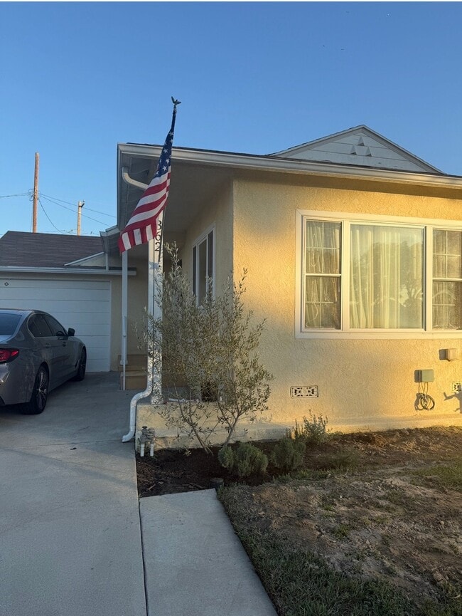 Building Photo - 7362 Loch Alene Ave