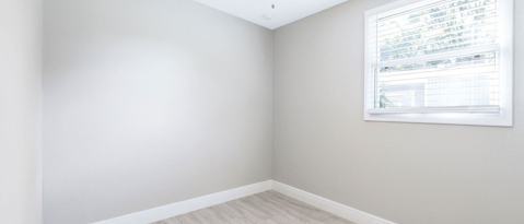 Building Photo - 1325 Windsor Way