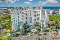 Building Photo - ** Rental ~ The Dunes Naples ~ Stunning Vi...