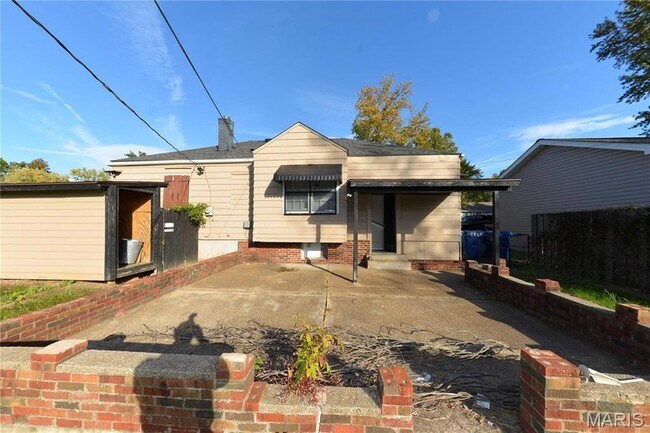 Building Photo - 6127 Shillington Dr