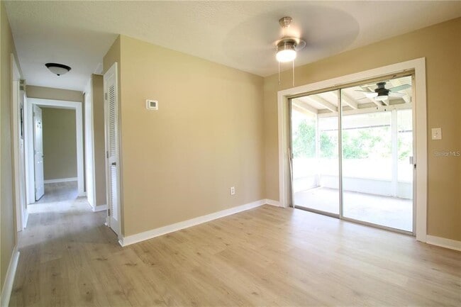 Building Photo - 1388 Whitewood Dr
