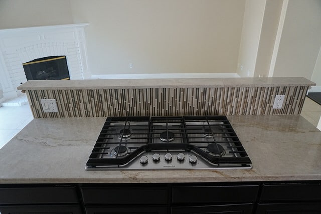 Building Photo - Beautiful 3 Bedroom 2 Bathroom Newbury Park Home! Ready for Move In!