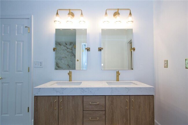 Building Photo - 1481 Beckley Pointe