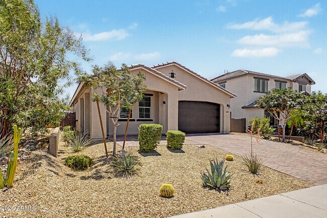 Building Photo - 17239 W Desert Sage Dr