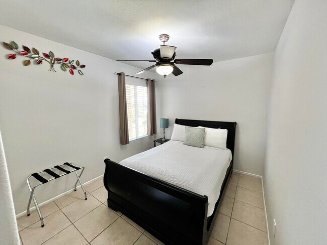 Building Photo - 82222 Pinyon Ave