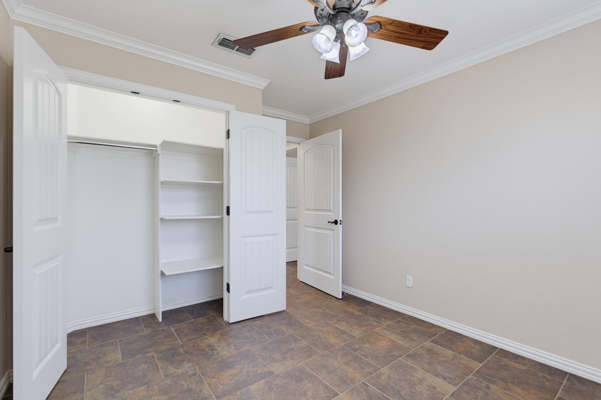 Building Photo - 286 Pilgrim Rd