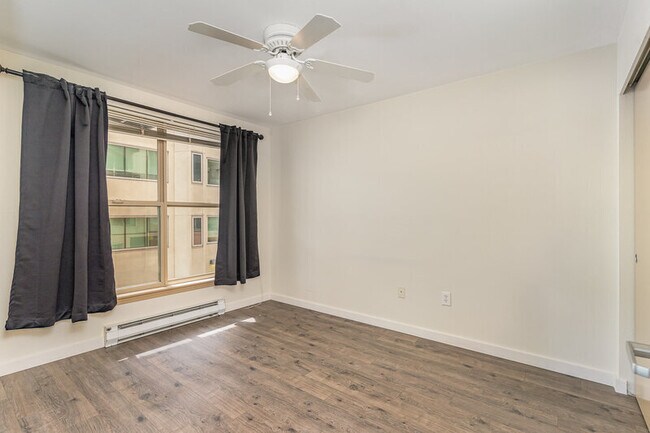Building Photo - 1323 Boren Ave