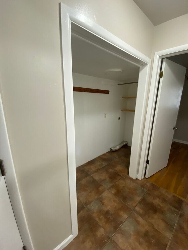 Building Photo - 2663 E Stanford St