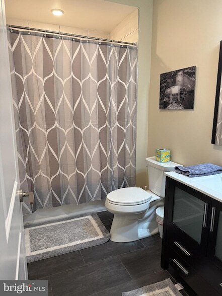 Building Photo - 1651 E Eyre St