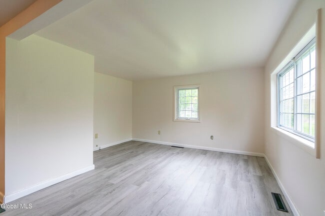 Building Photo - 535 NY-67
