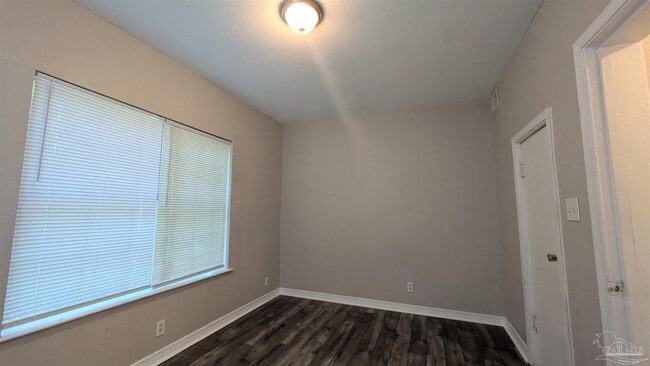 Building Photo - 3500 W Cervantes St