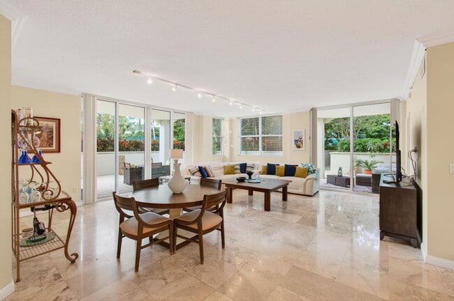 Building Photo - 3700 S Ocean Blvd