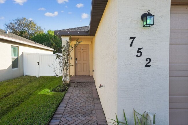 Building Photo - Modern home in Bent Creek Community