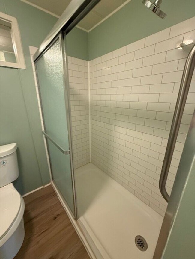 Building Photo - 3 Bedroom Spacious Home - Contact Property Pros