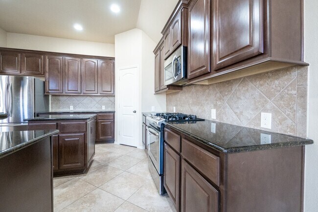 Building Photo - 5211 Belvedere Dr