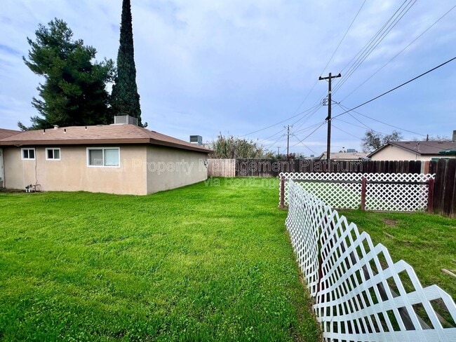 Building Photo - 3338 N Purdue Ave