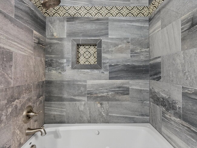 Building Photo - 3512 Castlebury Dr