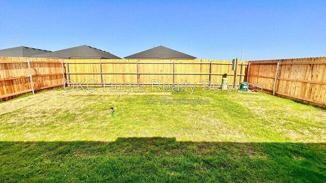 Building Photo - 20404 Deer Creek Dr