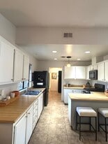 Building Photo - 74103 Catalina Way
