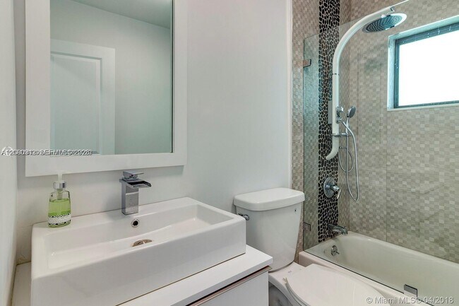 Building Photo - 6353 SW 29th St