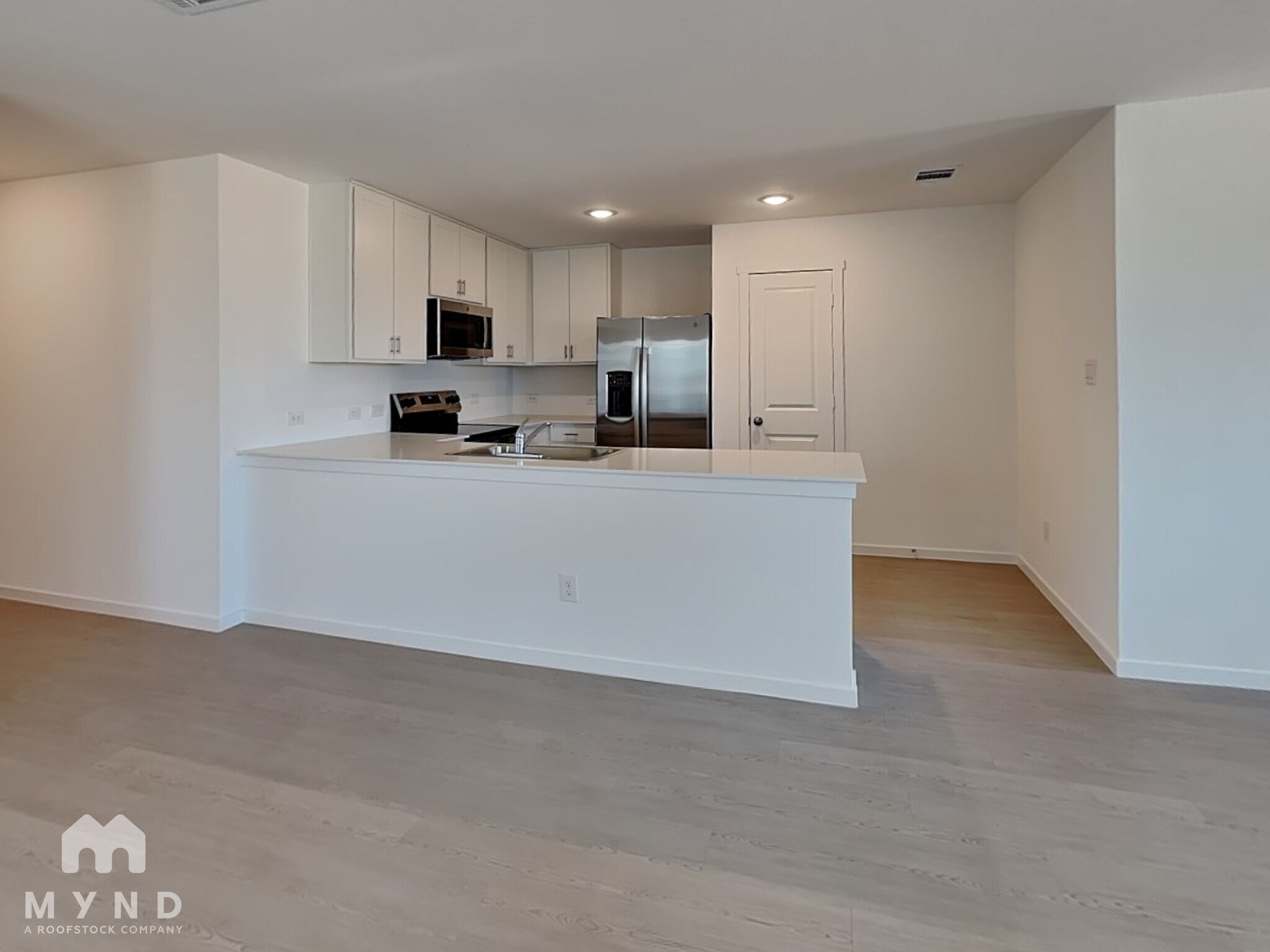 Building Photo - 328 Pacific Waters