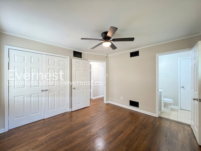 Building Photo - 3238 Kenland Dr