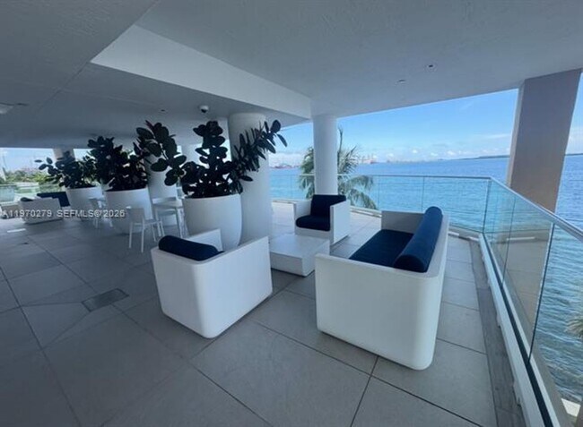 Building Photo - 770 Claughton Island Dr