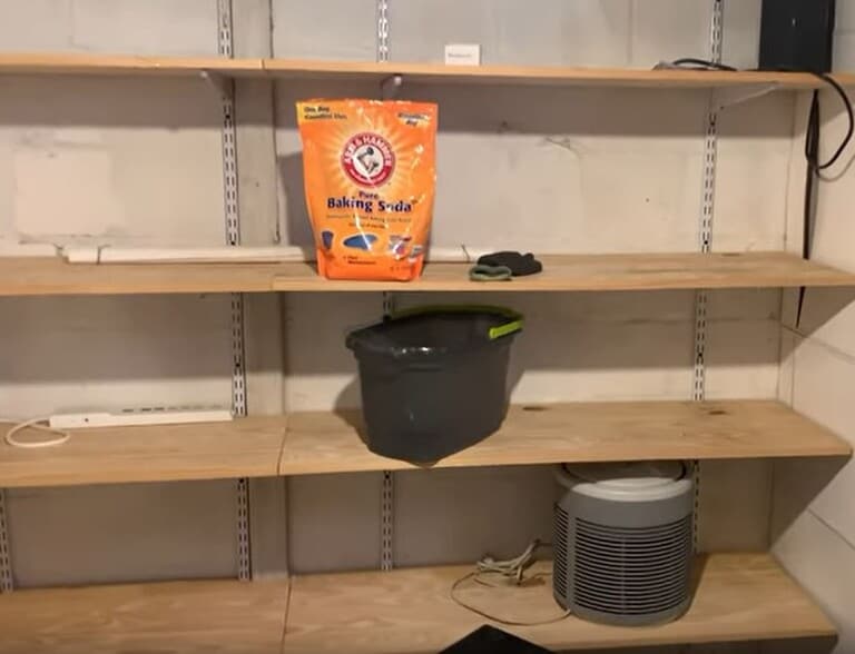 Building Photo - 5608 Lone Oak Dr