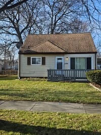 Building Photo - 4 bedroom - Garage- Section 8 Accepted.