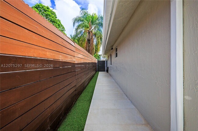 Building Photo - 15932 SW 101st Terrace
