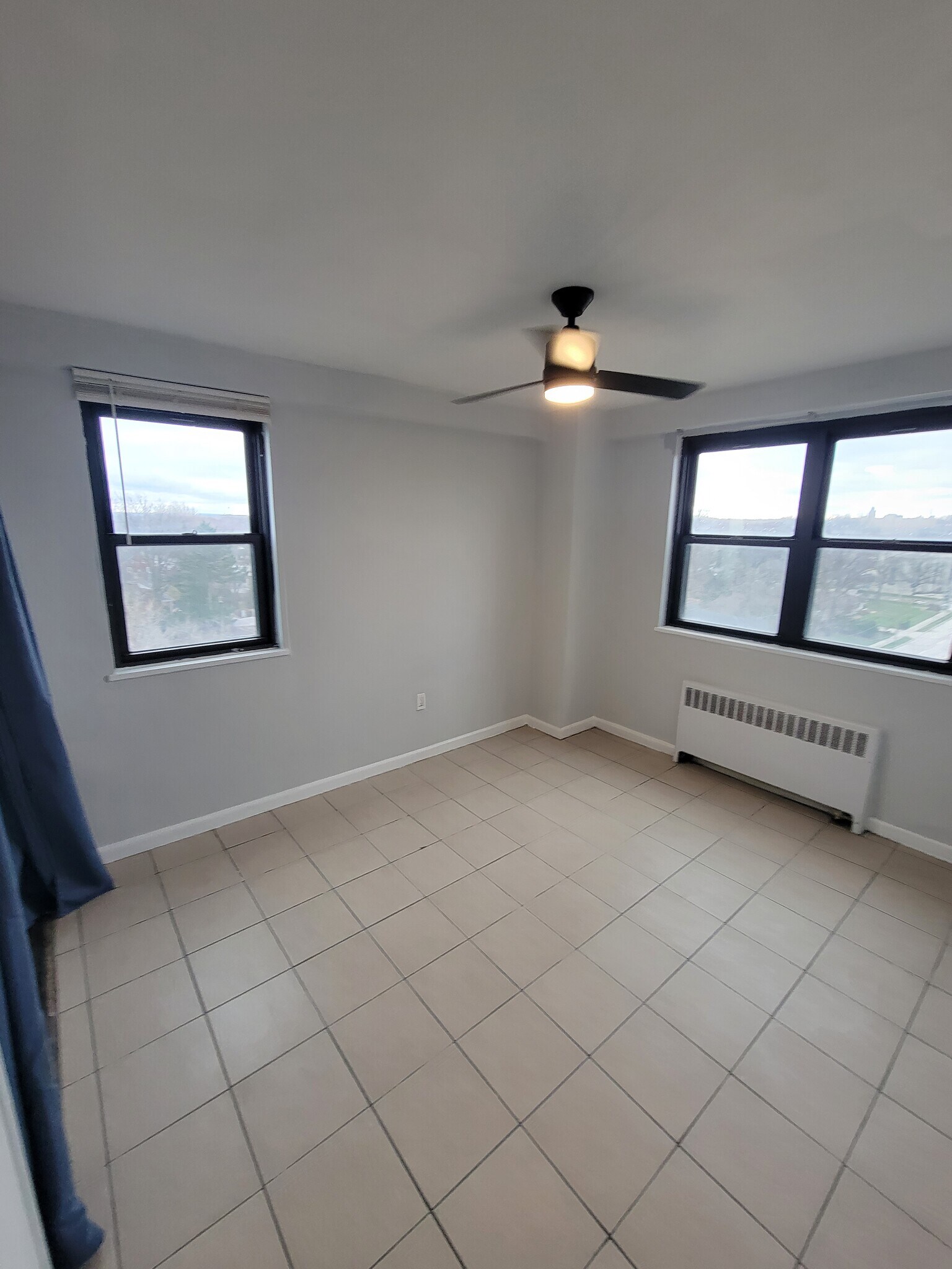 Building Photo - 11720 Edgewater Dr