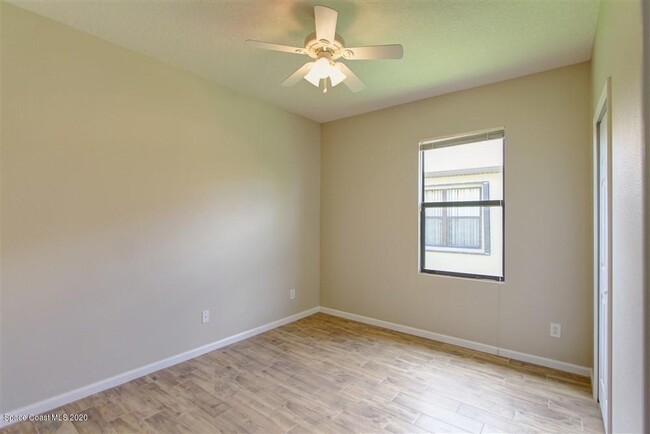 Building Photo - 1233 Bolle Cir