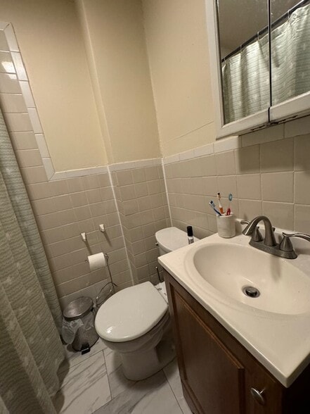 Building Photo - 133 Brook St