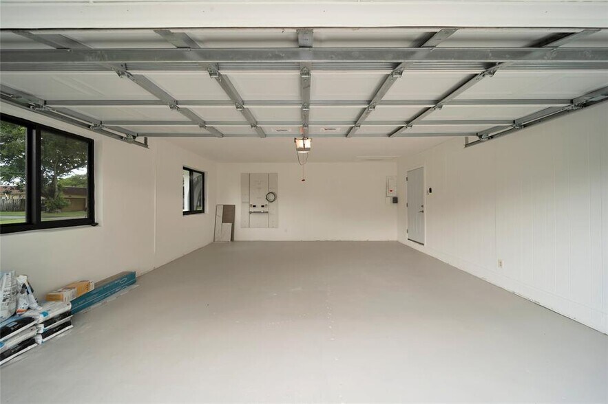 Building Photo - 7301 NW 13th Ct