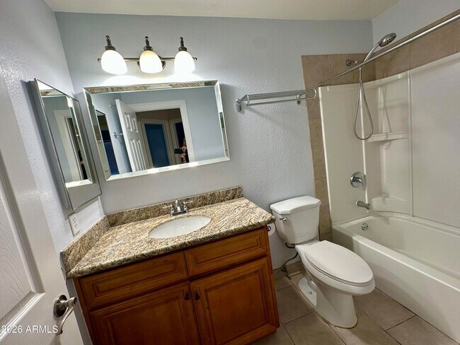 Building Photo - 240 S Laveen Dr
