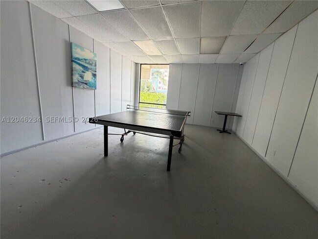 Building Photo - 1600 S Ocean Dr