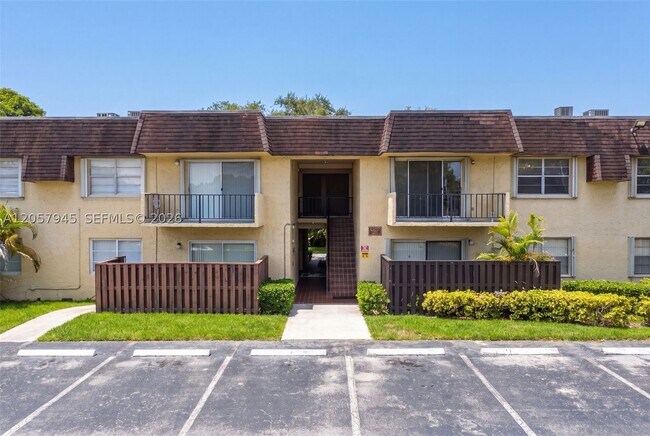 Building Photo - 13707 SW 91st Ct