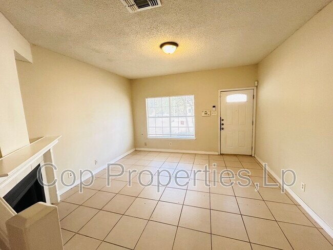 Building Photo - 1804 Gary’s Park