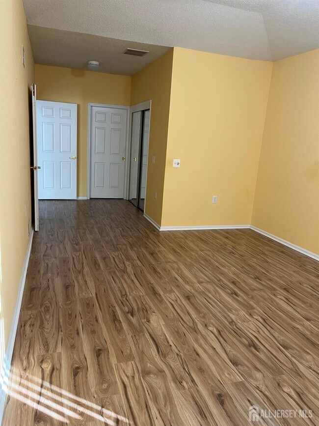 Building Photo - 11 Umberland Pl