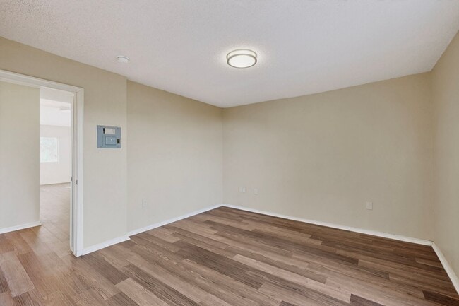 Building Photo - 3 bedroom 2 bath home in East El Paso!