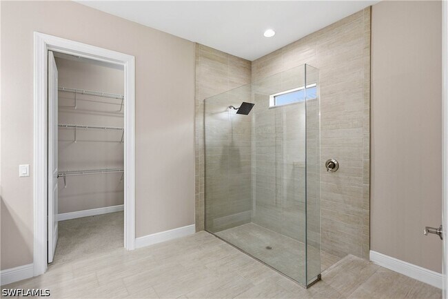 Building Photo - 4722 Formosa Dr