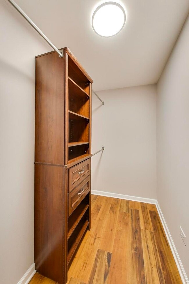 Building Photo - 440 W Main St